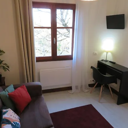 بيت ضيافة D'ici Et D'ailleurs Cressensac-Sarrazac