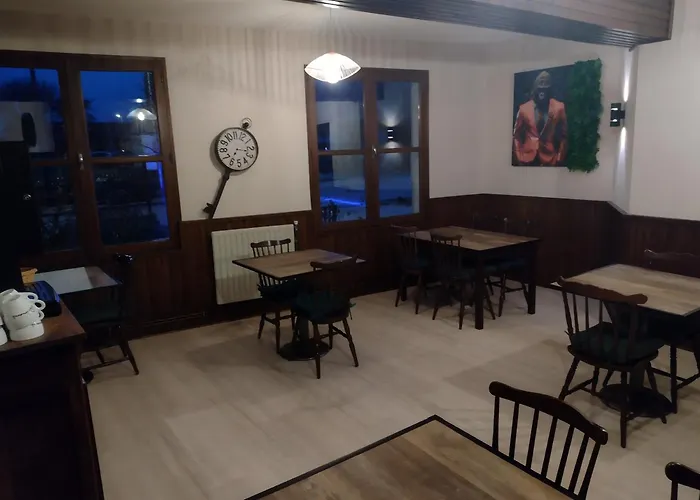 D'ici Et D'ailleurs Cressensac-Sarrazac