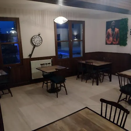 Auberge D'Ici Et D'Ailleurs Cressensac-Sarrazac